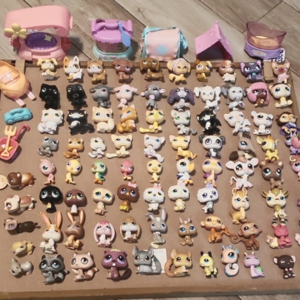Little Pet Shop Toys 85 little pets plus 16 accessories.
